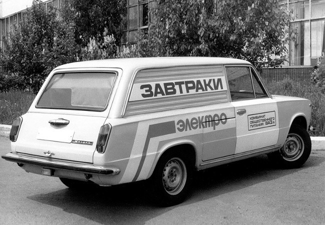 VAZ-2102E (1975) VAZ-2102E (1975)