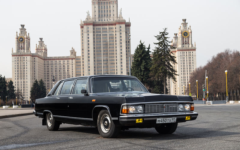 GAZ-14 Chaika in pristine and very good condition